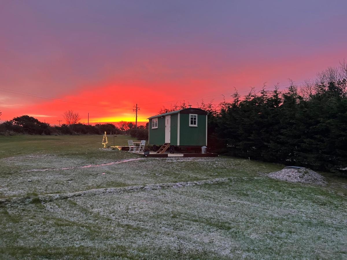 Toms Hut And Robins Rest Shepherd Huts Near Wadebridge Dış mekan fotoğraf
