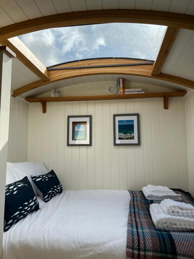 Toms Hut And Robins Rest Shepherd Huts Near Wadebridge Dış mekan fotoğraf